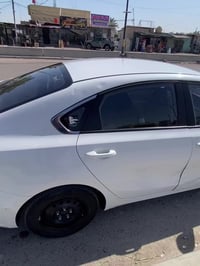 سيارتو موديل 19 شكل لعشرين خليجي بيها ضرر بل صفحه اليمنه نص تكمه وبنيد...