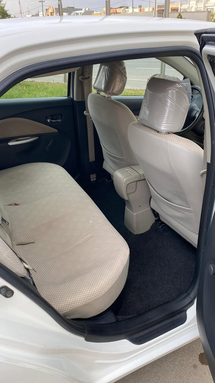 تويوتا يارس ٢٠٠٧ سعودي سيارة دبل كيج محرك كبير كير اوتوماتيك شاشة كاميرة اصلي سيارة محرك كير كل شي ب شرط ماشي ١٦٠.  الف حقيفي سيارة بيها قطعتين سخ و  مكانين تعديل بدون دواخل بدون اي شي 
سنوية فحص هزاز لخاية ٢٠٣٠ 
مكان سيارة اربيل 
سعر سيارة ٩٠ ورقة شوية بي مجال 
***********
*********** واتس اب
