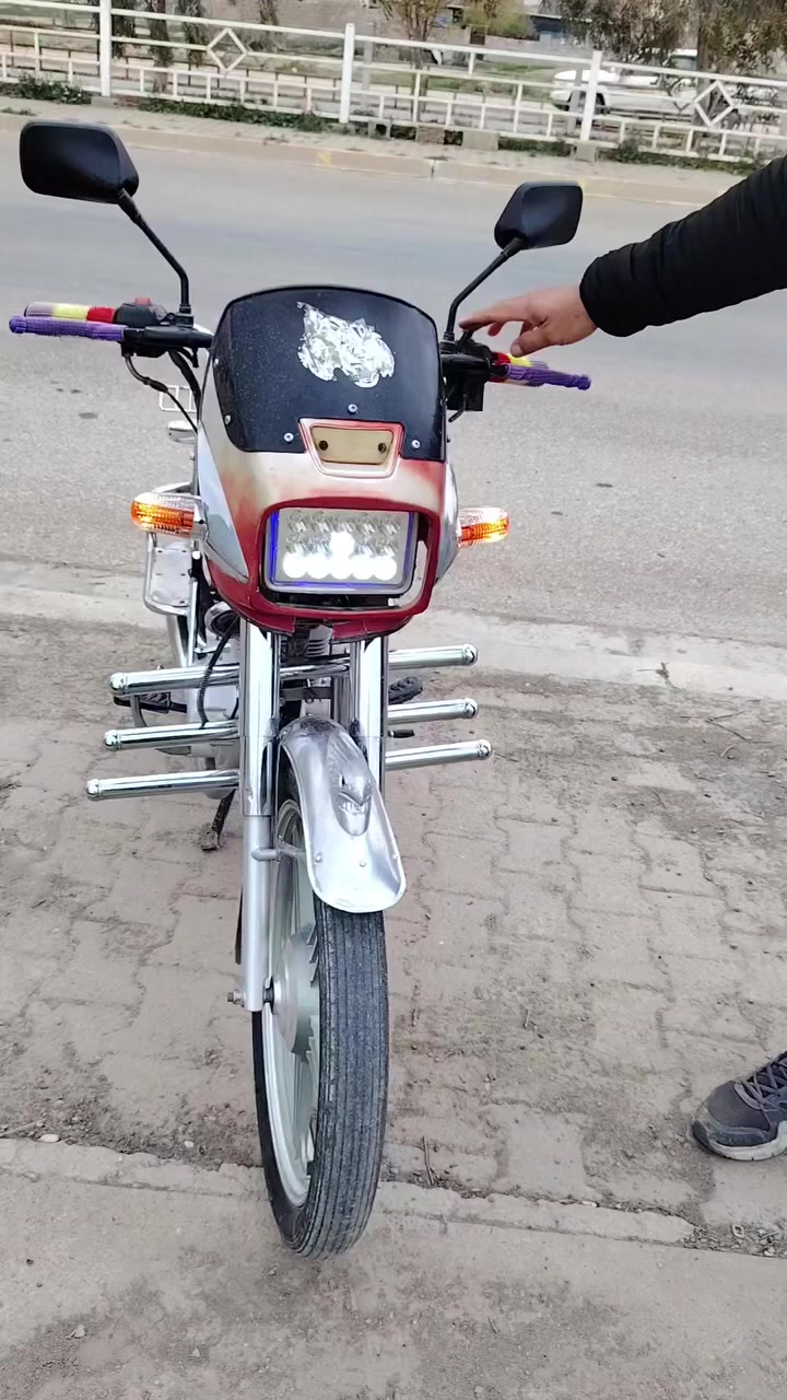 ماطور جني موديل 20 للبيع نضيف فول السعر400بي مجال رجاان الموشراي ليخابر***********
