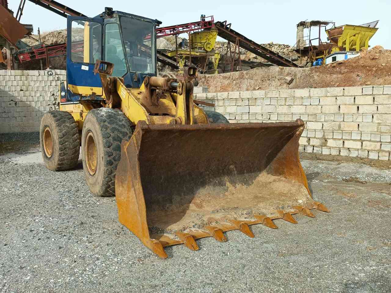 للبيع شفل كوماتسو موديل ١٩٩٢سعر١١٥مجال***********
