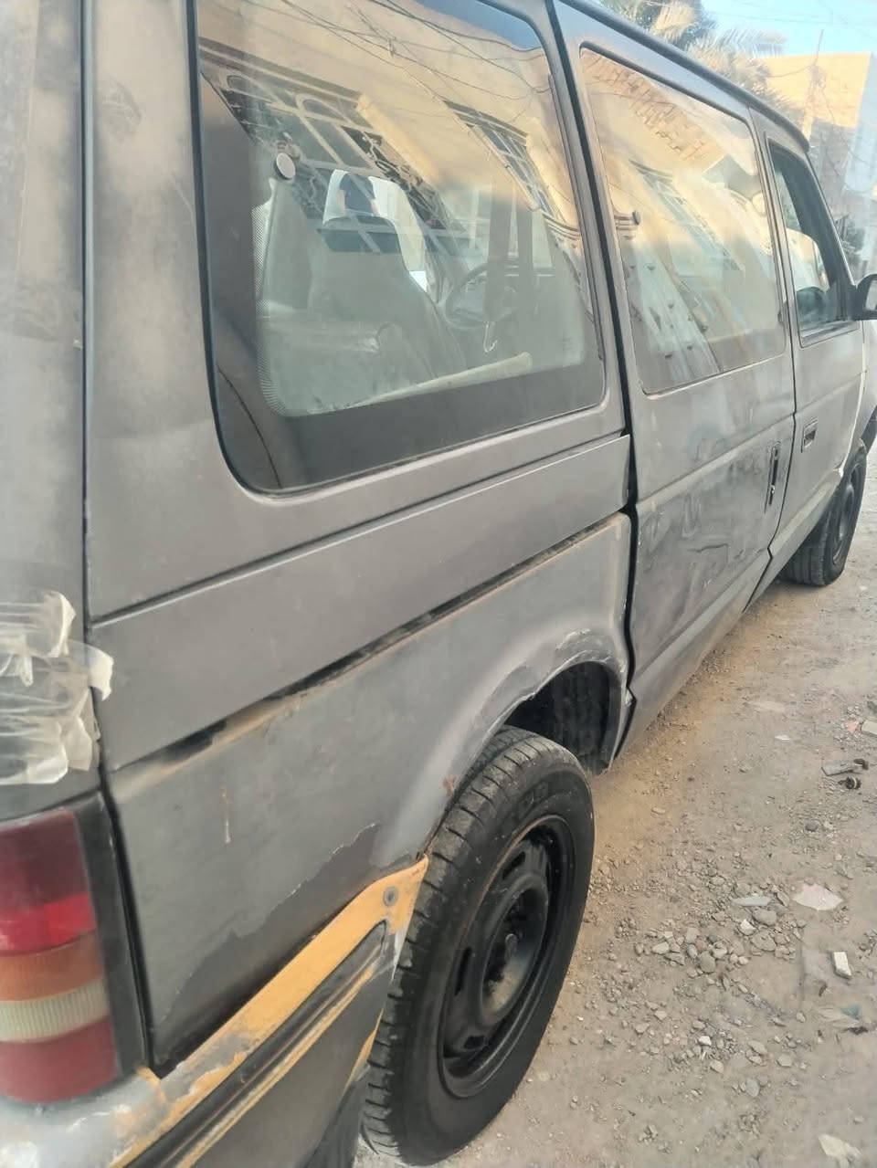 السلام عليكم. 
دوج كلايسر94 مكينه وكير كرونه مكفولات 
رقم نجف والمالك يمي بنجف تحويل مباشر 
ترايها يخبل ونشطه شغل وطلع وين متريد 
سعره 23
***********
