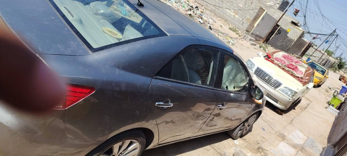 رقم انكليزي نجف
بيها فقط جاملغ وبارد بالبيبان
كير مكينه كفاله
تحكم ستيرن جهتين
شاشه
تبريد فقط عوزه غاز
مكاني نجف سعرها 95 بيها مجال كلش قليل 
***********
