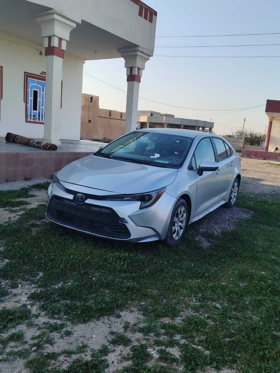 السلام عليكم 
للبيع 
كورلا موديل 2024 مواصفات LE منفيس ترقم شهداء نينوى والرقم يكلف 220 الف دينار 
ماشيه 37 الف ميل 
بيها بونيد مبدل فقط 
بدون دواخل 
رقم الشاصي مرفق بالمنشور 
السعر 146 وبيها مجال 
عنوان السياره ناحيه الزاب قريه اصبيح تحتاني 
للاستفسار الاتصال على الرقم التالي 
‏‪0780 590 2663‬‏
