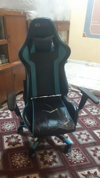 كرسي مكتب • مستخدم