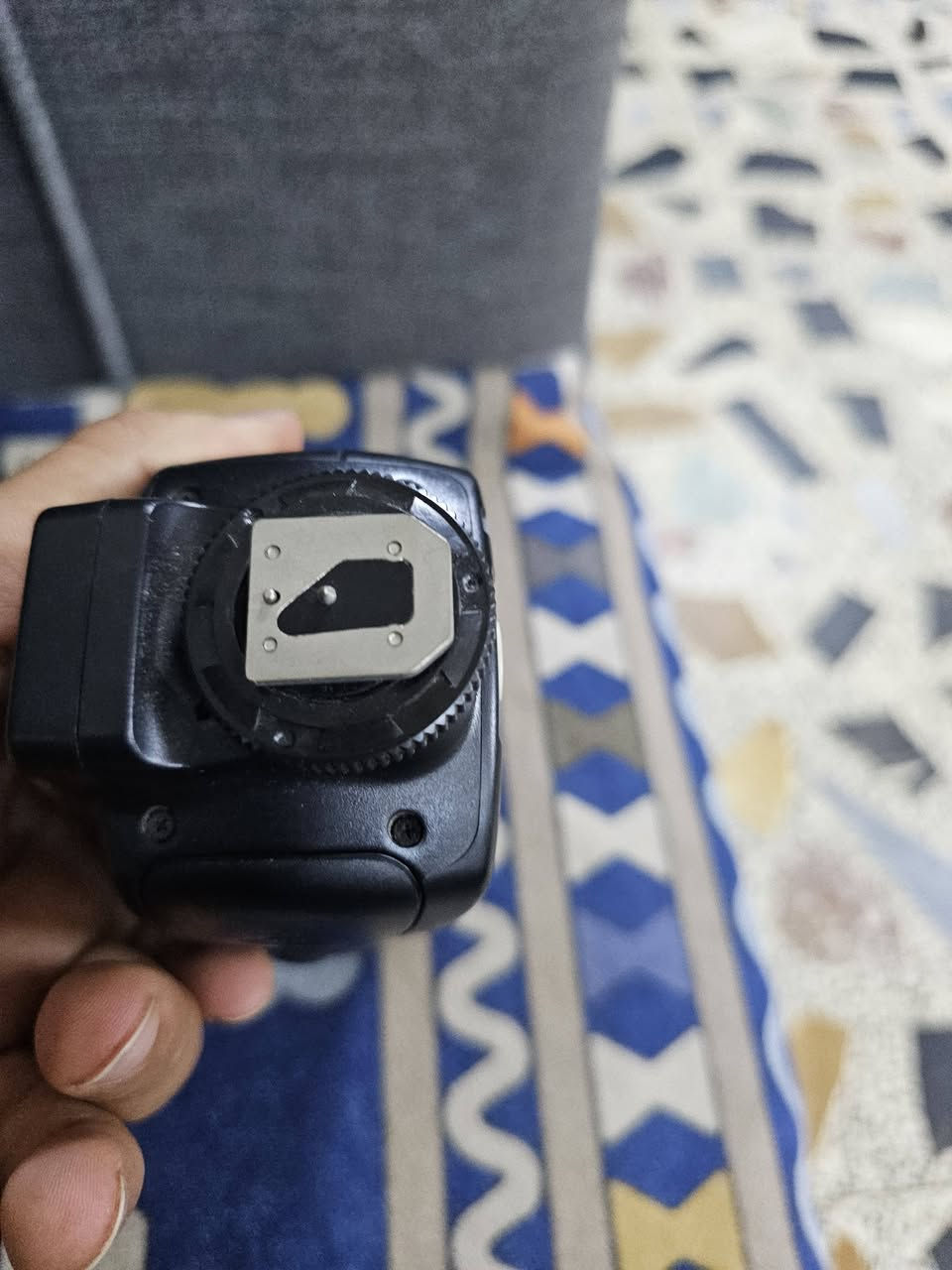 ​📢 للبيع عِدة تصوير احترافية بحالة ممتازة جداً وشبه جديدة
🎙️ أولاً منظومة مايكات لاسلكية احترافية من شركة بويا BOYA BY-WM4 PRO
✨ المنظومة تتكون من قطعتين إرسال وقطعة استقبال
✨ الصوت نقي جداً وممتاز لصناع المحتوى والمقابلات والفلوغات
✨ المايكات مريحة وتلقط الصوت بوضوح عالي مع عزل ممتاز للضوضاء
​📸 ثانياً فلاش كاميرا خارجي قوي من شركة يونغنو YONGNUO DIGITAL SPEEDLITE YN560 III
✨ إضاءة قوية واحترافية لتصوير الحفلات والمناسبات والسيشنات
✨ يحتوي على شاشة ديجيتال واضحة للتحكم الكامل بقوة الإضاءة
✨ متوافق مع أغلب أنواع الكاميرات واستهلاكه للبطارية ممتاز جداً
​🎁 الأغراض كاملة مع الحقيبة الخاصة بها والأسلاك والأبازيم الأصلية
💯 عِدة كاملة وجاهزة للعمل الفوري وتطوير جودة تصويرك وفيديوهاتك
📞 للتواصل والاستفسار راسلني خاص


**إذا كنت صاحب هذا الإعلان وتريد حذفه لأي سبب، رجاءا أرسل رسالة إلى الدعم الفني**