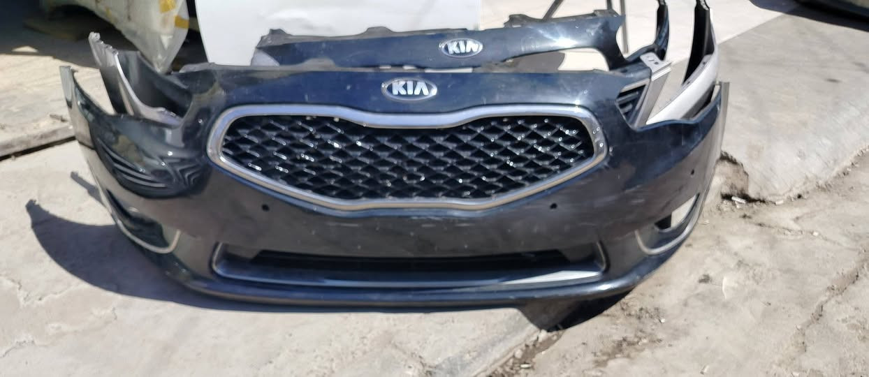 يالله وصلنته 3قطع دعاميات
وحده موديل 12لون ذهبي
اثنين لون اسود 14
العنوان سوق بغداد القصر الابيض 
***********
