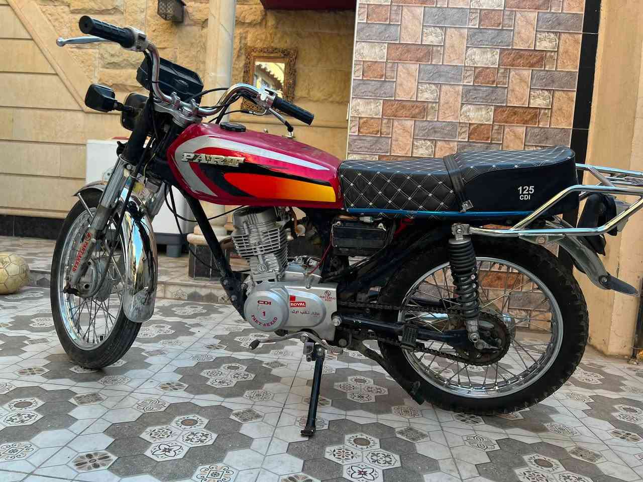 السلام عليكم دراجه بارت  للبيع موديل 25 محرك مفتوح  مره وحده  ناقصها اشاير ولايت خلفي  + اي تبخير ما بيها وماكو اي تنقيص بل دراجه  السعر 400 وبيها مجال بسيط وهذا رقمي الشراي يتصل *********** المكان تكريت مجاور مدرسه الفرقان
