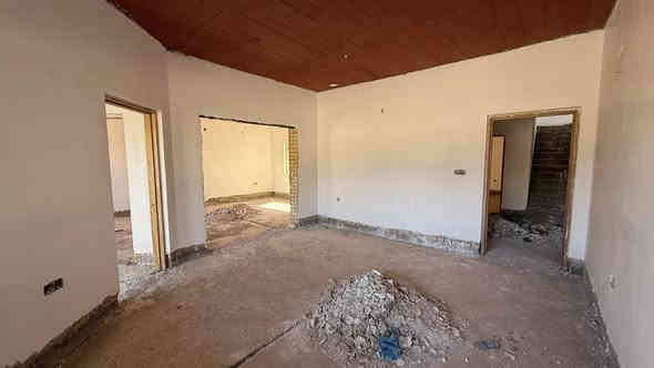 بيت للبيع في مجمع خالدون السكني التنومة
السعر: 275مليون. 
المساحة: 375 متر اكبر مساحة في المجمع.
طابو ملك صرف باسمي بدون ورثة.
الموقع: التنومة.
المجمع قيد الانجاز.
للاستفسار: ***********
