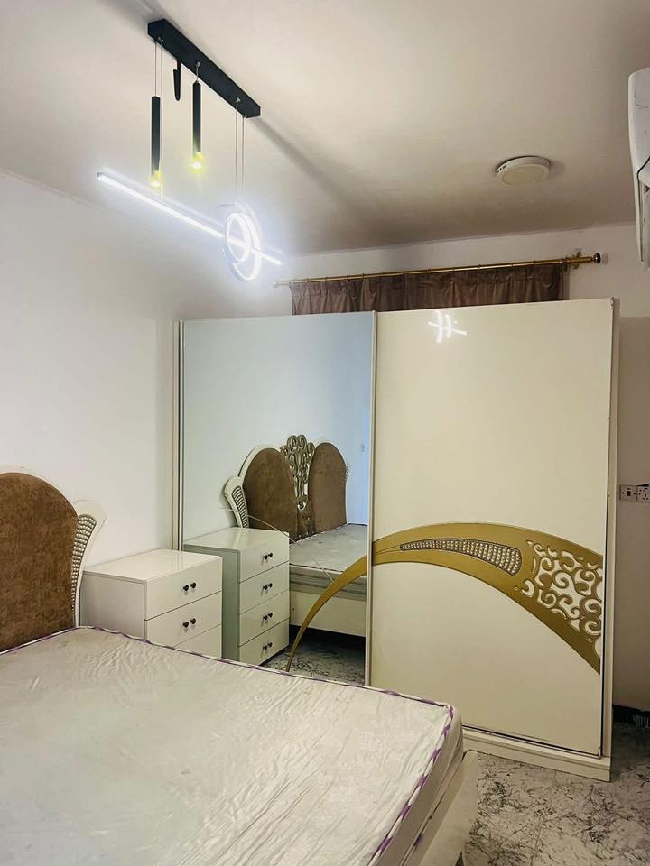 شقه مؤثثه للإيجار 
العنوان : حله شارع 60 
حي المحاربين مقابل عمارة العميد الطبي
للمعلومات التواصل على الرقم وات ساب
***********
سعر الايجار 350 الف
