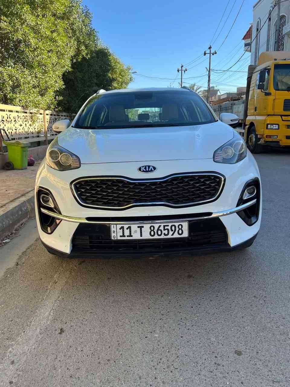 سبورتج خليجي موديل ٢٠٢٠
ماشيه ٧٧الف
جنطه كهرباء وبصمه وتشغيل عن بعد
داخل جلد 
مري كهرباء وحساسات اماميه وخلفيه وشاشه جبيره كار بلي السكن بغداد الغزاليه السعر ١٩٣ وبيها مجال بسيط بسمي تحويل مباشر تليفون ***********
