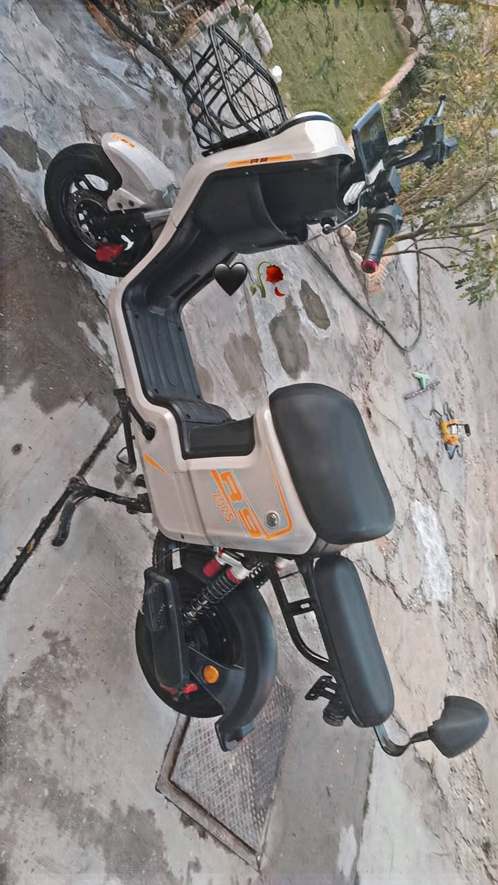 دراجه .2025.R9 للبيع السعر..500الف .وبيها مجال ..مميزات . 6 بطاريات .نشرة الوان.مثبت سرعه.توصل مسافه 50 كيلو .. العنوان النجف الاشرف .. حي السلام..للتواصل ..***********
