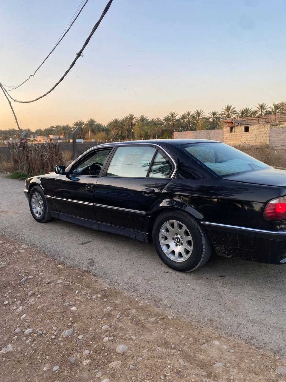 سلام عليكم سعره مناسب بل نسبه ال خوتها حجم ٧٤٠ اصل موديل ٩٥ محدثه 2000 رقم بغداد تحويل مباشر كير مكينه تبريد بشرط صدر جديد بيها نواقص كلش بسيط مكان بغداد *********** سعرها ٥٢ بيها مجال بسيط ماكو هيج سعر
