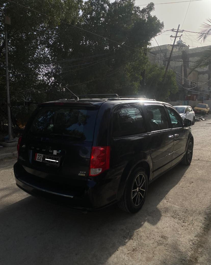 السلام عليكم للبيع دوج كرفان sxt 2016 رقم اربيل اجره 

حادثها جاملغ أمامي وخلفي جها السايق بدون دواخل بدون ايرباك 

المواصفات:

شاشه وكامره خلفيه 
كشنات جلد و كهرباء 
داخل اسود وبيجي 
تحكم جهتين وكروز سرعه
ويل كب 17
3قطع تبريد 
جام كهرباء 
بيبان وجنطه ميكانيك
نضام ايكو 
السياره جاهزه

السعر 130$
للاستفسار ***********
