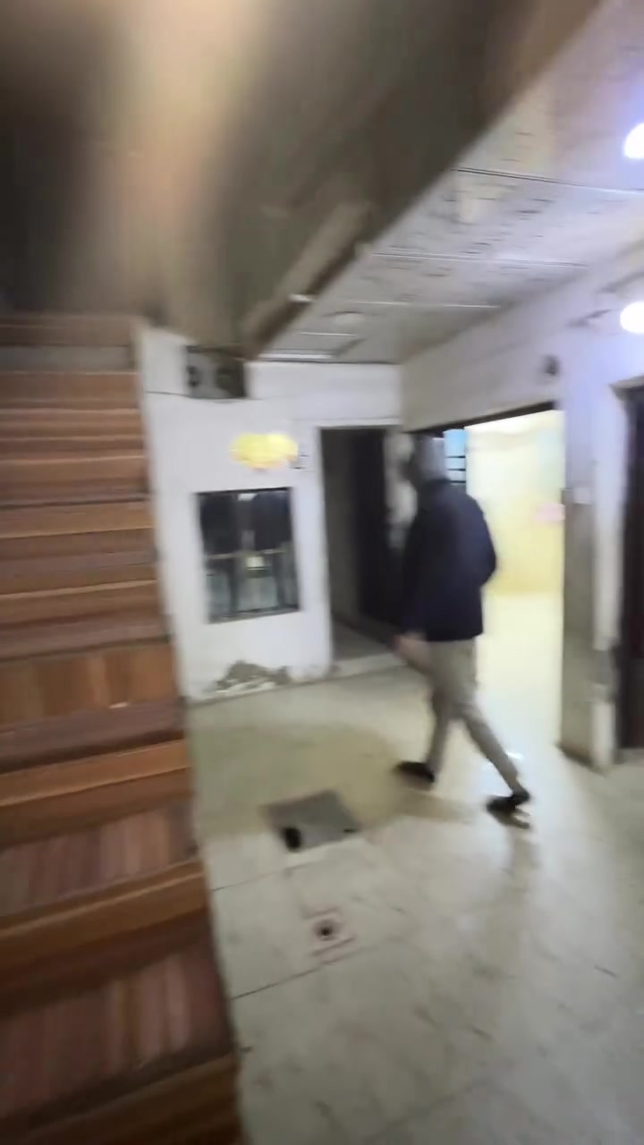 مشتمل لايجار في الشعله قطاع الرابع ازياء الخيام اول فرع عل يسره مساحه ٨٠متر طابق واحد يتكون من غرفتين +مطبخ +حولي +خدمات +سطح بيت معزول وحده ويجاره كلش مناسب لاستفسار *********** متواجد واتساب
