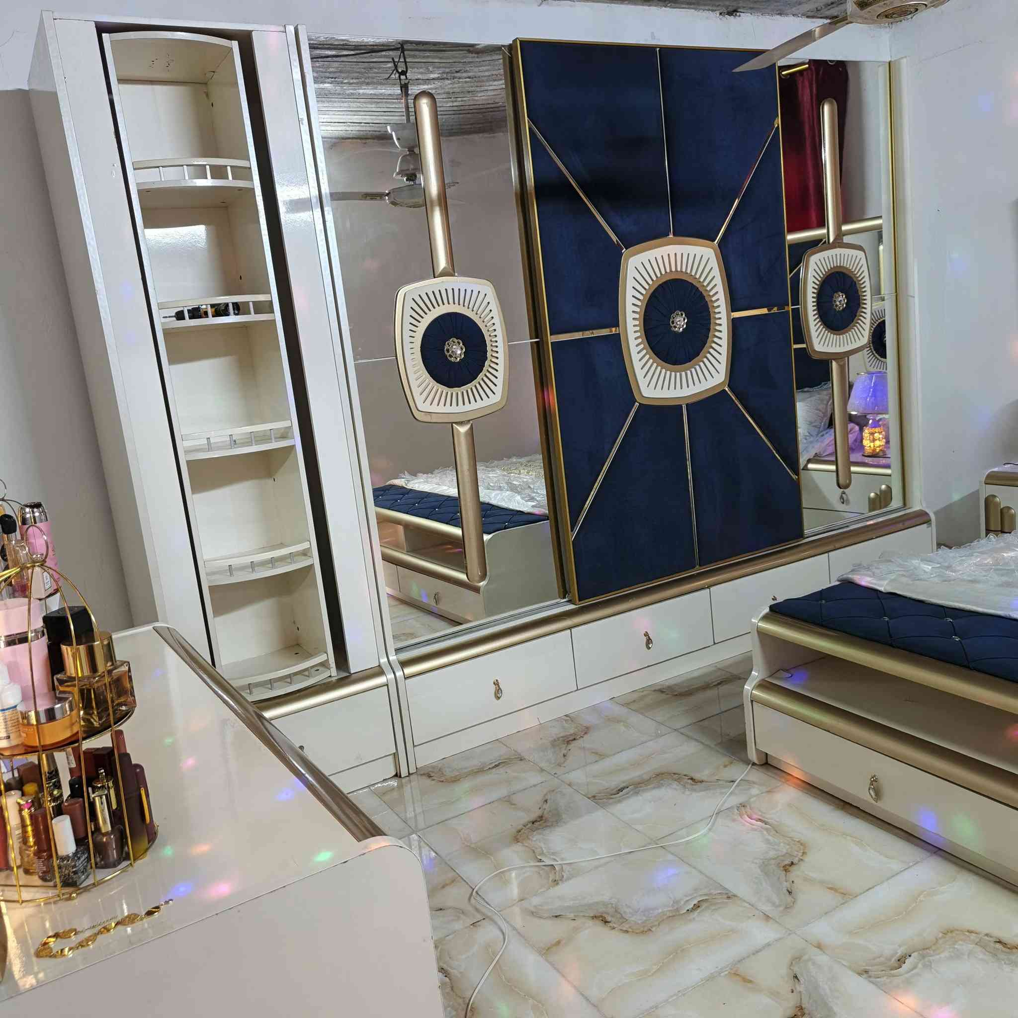 غرفه تركي للبيع 9قطع ***********
