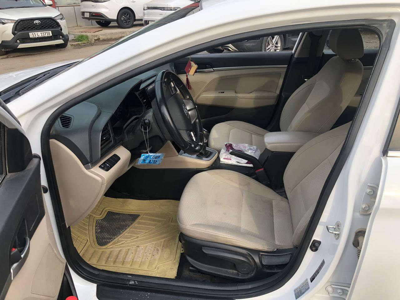 النترا موديل ٢٠٢٠ خليجي رقم بغداد بسمي السيارة بيهه تصلح بلدوسه موضح بلصوره مكاني البياع السعر ١٧٠ وبيهه مجال الرقم ***********
