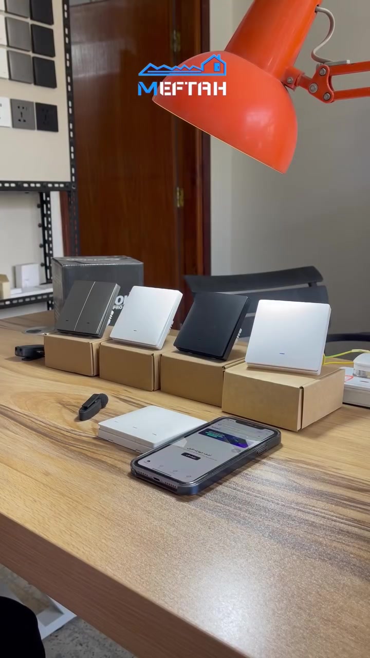 بس عدنا شمنتضرين
توفر ريمونت كونتر تحكم  سويچات انارة وايضاً mini switch
باللون الابيض
والزجاج بالون الابيض والاسود 
اطلب الأن.. من خلال التواصل مع الصفحة
او الاتصال بالرقم ***********
