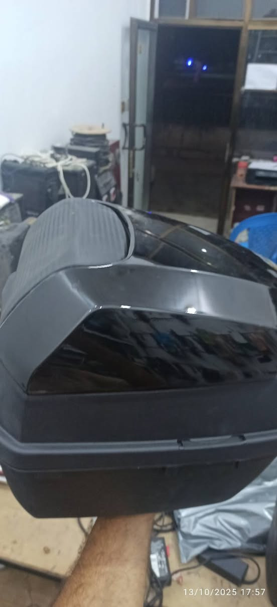 سلام عليكم صندوق دراجة 
جديد السعر 20مع التوصيل


**إذا كنت صاحب هذا الإعلان وتريد حذفه لأي سبب، رجاءا أرسل رسالة إلى الدعم الفني**