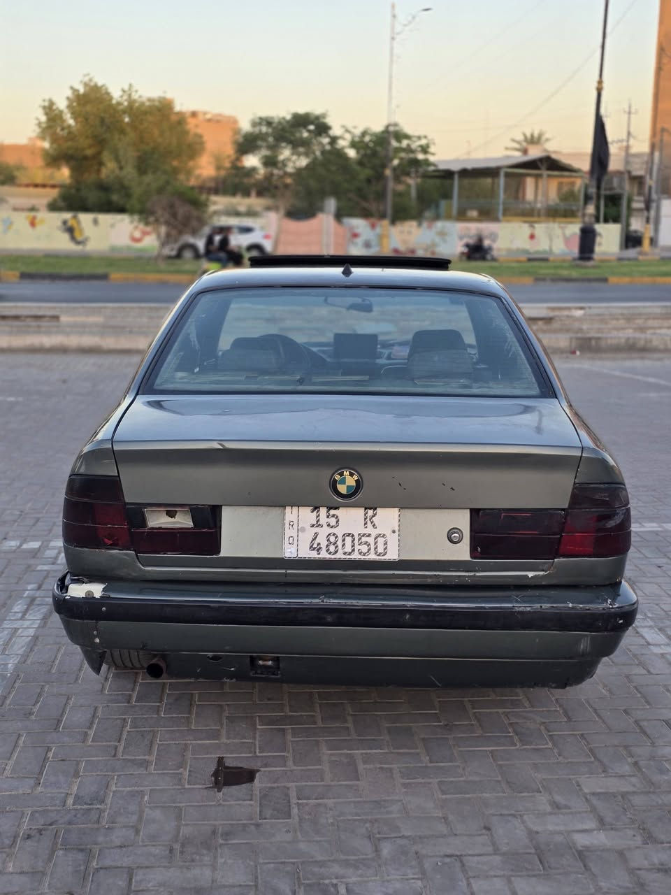 #السلام_عليكم_للبيع او مراوس اطي فرق او اخذ حسب القناعه
bmw 520اصل وفصل 
سنوية ل2030بسمي جديدة ورقم دولي وهزة جديدة 
مكفولة من اي ضربة صبغ حزام بدون دواخل 
 كير عادي  جاترك سيارة كلها رياضي ويل bbsرياضي اصلي وسعرة معروف بس لويل صالنصه رياضي بريك رياضي
مديل 1993 وارد الماني
مكينة وكير حاوية كفالة
حدادية توني نافضها 
يرادلها ترتيبات للغرفة 
نواقصها بطاين تعبانه وكشنات تعبانه وباب ورة صدر يرادلة صبغ تبريد كمبريسر لاطشة 
 مكاني السيارة: كربلاء المقدسة
ب43ومجالها بسيط 
 ***********
