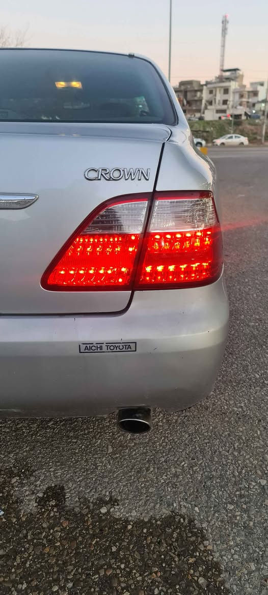 شاهینە براوە براوە 2006 2 دوگمە ناو کرێمی 182 بێ دوکەڵ و هەڵم  4 تایە ی لۆکی لە ژێرایە کامل گاعی و سپێر و مسروف کراوە سە یارە کە رۆنی هایدرۆلیک  و گێر و مە کینە ی گۆراوە سوکان کاربا و کامل مسروف شانسی کۆسرە و کڤە ر گۆراۆو بە شەرت 👍 سعری 46 گەڵا و مجال سلێمانی *********** السليمانية, العراق
