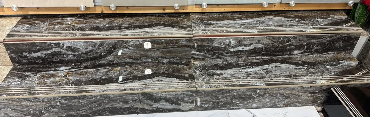 بايات بورسلين هندي ثقيل  ١٢ ملم
سيت بايه ومرايه 1,20 ثقيل 
السعر ٧٥٠٠ الف دينار
بغداد سريع الغزاليه قرب سيطره التبادل 
***********
***********
