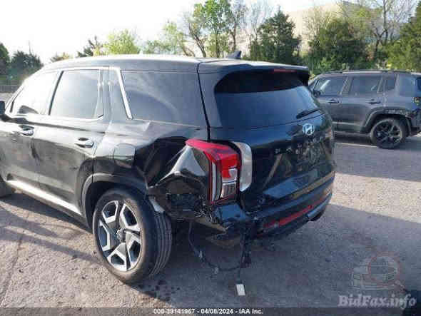 السلام عليكم ورحمة الله وبركاته 

بلسايد موديل 23 وارد امريكي  فول لمتد فتحتين 
حادثها بامريكا جاملغ خلفي 
وهنا بالعراق تعرضت لحادث نصبغت بيها صفحة السايق 
ماشيه 22 ميل 
معروفه مواصفات اللمتد 

مرقم بغداد باسمي 

سعرها مناسب بالنسبه لموديلها وخواتها بالسوك 
بسعر سورنتو سعرها 235 خوان

هـ ***********
