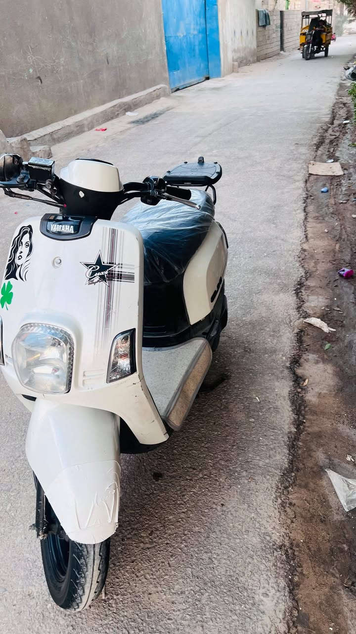 سلام عليكم دراجه بوليس نوزل دراجه مامفتوحه مكفوله من شاصي ومكينه كهربائيات كلشي شغال بيه دراجه ناعمه مكينتها مامبدل بيه ايشي دراجه ماناقصها شي 850 للشراي مكاني بصره ابي الخصيب ***********
