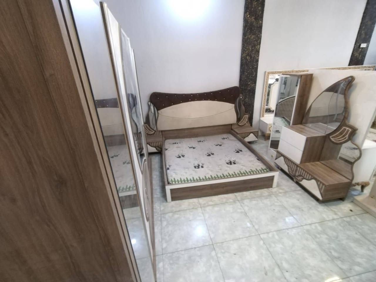 ٤٩٠ غرفه نوم تركي
 جديد مامستخدمه اخر قطعه المعروضة بالمعرض
يشمل النقل والتركيب داخل محافظة النجف الاشرف 
متوفره بمعرض الملك (الكوكب الدري للأثاث)
*********** ***********
