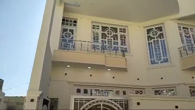 مساحة البيت 150 م
الواجهه 10 م
النزال 15 م
ركن 🅿️ 
الموقع / شارع النزاهه ال2/الجوازات
سعر البيت / 380 مليون قفل 🔏 
طابقين / 4 غرف بالطابق 2
الجوه / غرفه وحده
***********🧿
