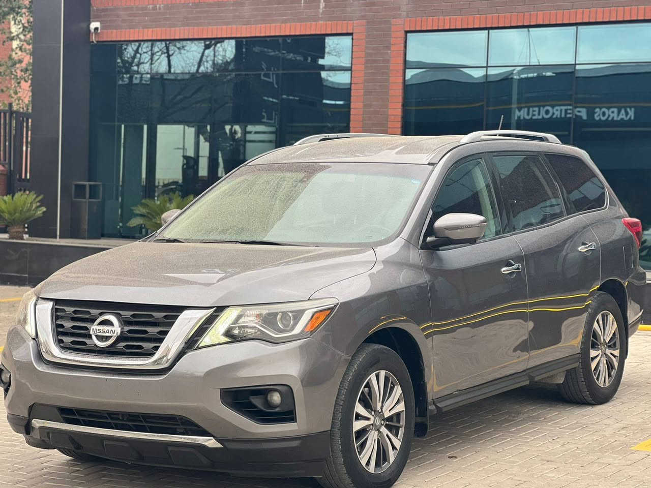 نیسان پاسپاندەر 2017 فول مواصفات SL دەبڵ ئەکسل 
ڕەنگ: نەوتی
90 هەزار ڕۆیشتوو
5 کامێرا (360°)
دەرگای دوا جەگ 
سەیارەکە بێ کێشەیە
سەنەوی تازە
تەنها 3 پارچە بۆیاخە بێ ناوگرتن

سـعـر : لە کۆمێنت داوابکە ڕاستەوخۆ بۆت دێت 📥 

گێر و مەکیەنەی بەشەرت 
هیچ کێشەیەکی تێدا نییە 

ژمارەی خاوەنەکەی 
***********
