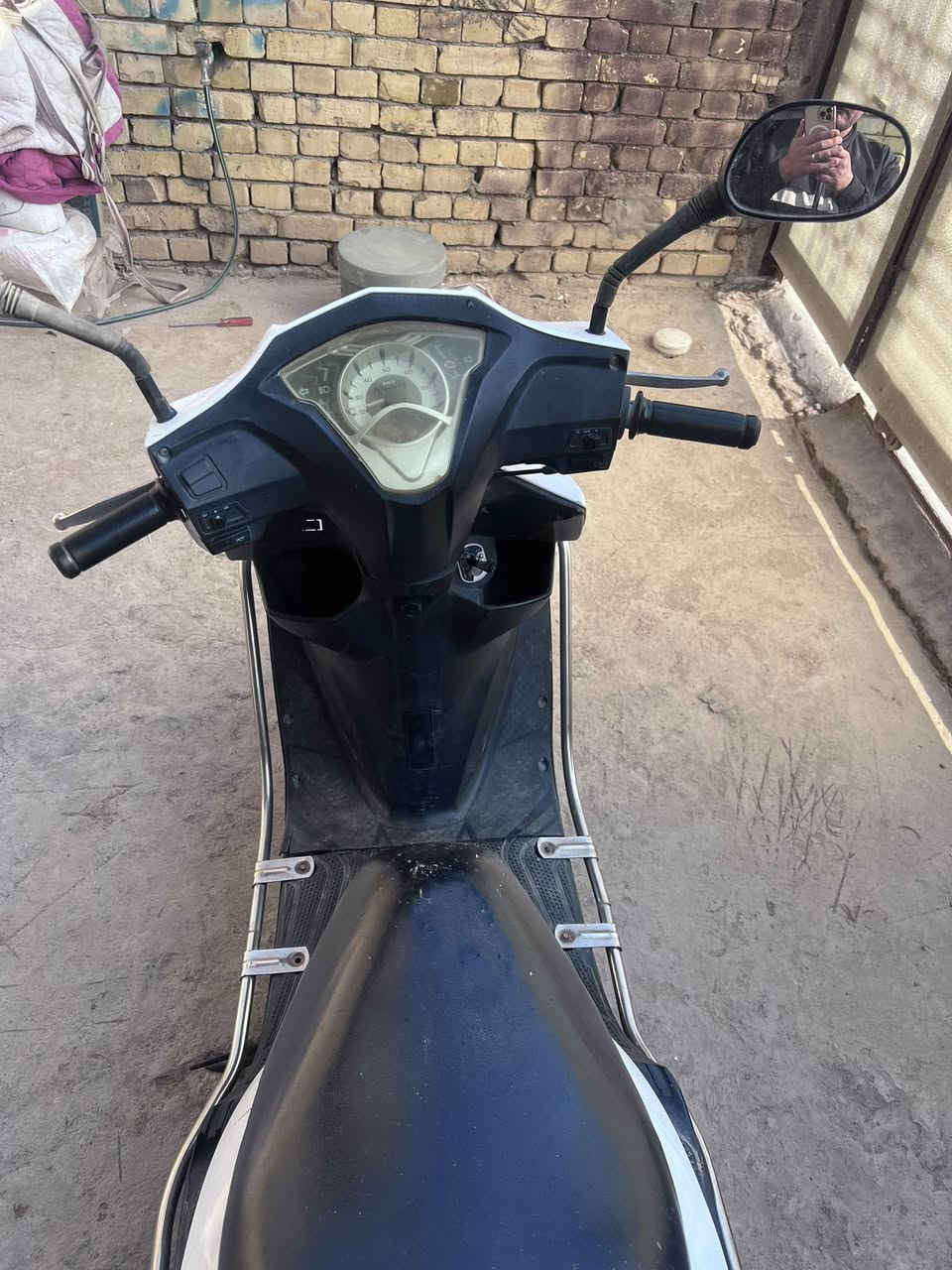 السلام عليكم دراجه صيني 2021 مثل ماواضح بالصور دراجه نضيفه وجديده الدراجه مفتوحه مبدل ولفات وزنجيل تايرات جديد كهربائيات كلها شغاله السعر ٣٥٠ وبيها مجال ***********
