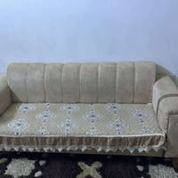 تخم • ١٠ مقاعد • بي مجال