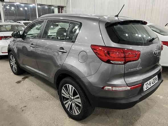 جماعة النظيييييف🔥🔥🔥🔥🔥🔥🔥
سبورتج 2016 خلييييجي 
محرك 2400 دوووش 
فور4 ويل
صبغ ربع البنيد فقط
بارد شبر في الصندوق 
العنوان بغداد الكريعات معرض جبل عرفه
للاستفسار على الرقم 
***********
غير متواجد على الخاص
