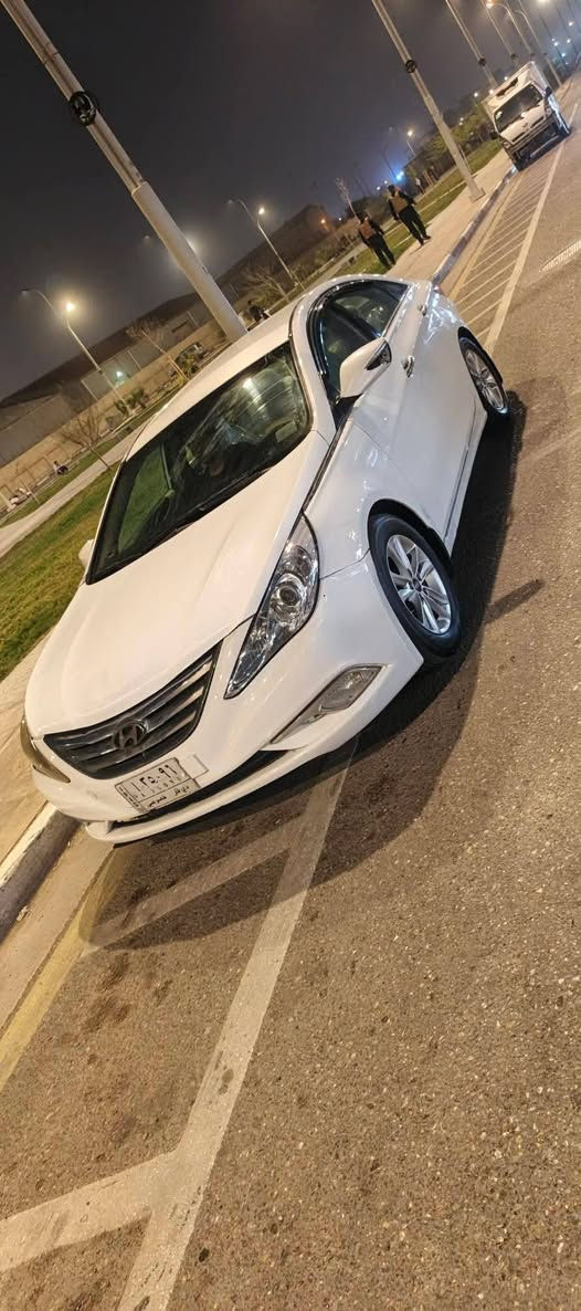 سلام عليكم
سوناتا وارد امريكي مكفوله من ضربه بيه رشات صبغ ليبل واحد حجم المحرك 2400 رقم ذي قار حره تحويل راعيها يمي 
سعر 87وبيها مجال قليل عنوان بصره 
***********
