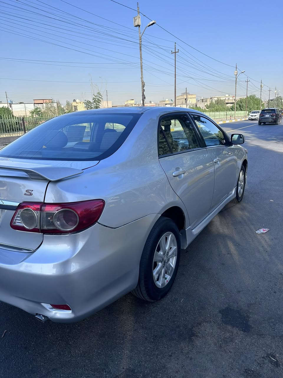 تيوتا كورلا 2013 وارد امريكي  حادثها قبق الجنطه ومبدل بلادي ،. وبالعراق اني صبغت البنيد والجاملغ الايمن اثر جراد . محرك 1800 بلادي،  كير AT بلادي . تبريد خير من الله.  سيارة جديدة وجاهزة .رقم بغداد باسمي تحويل شوكت ميعجبك . مكان السيارة بغداد، السعرر 109$ وبيها مجال بسيط 
الاتصال على الرقم ***********
