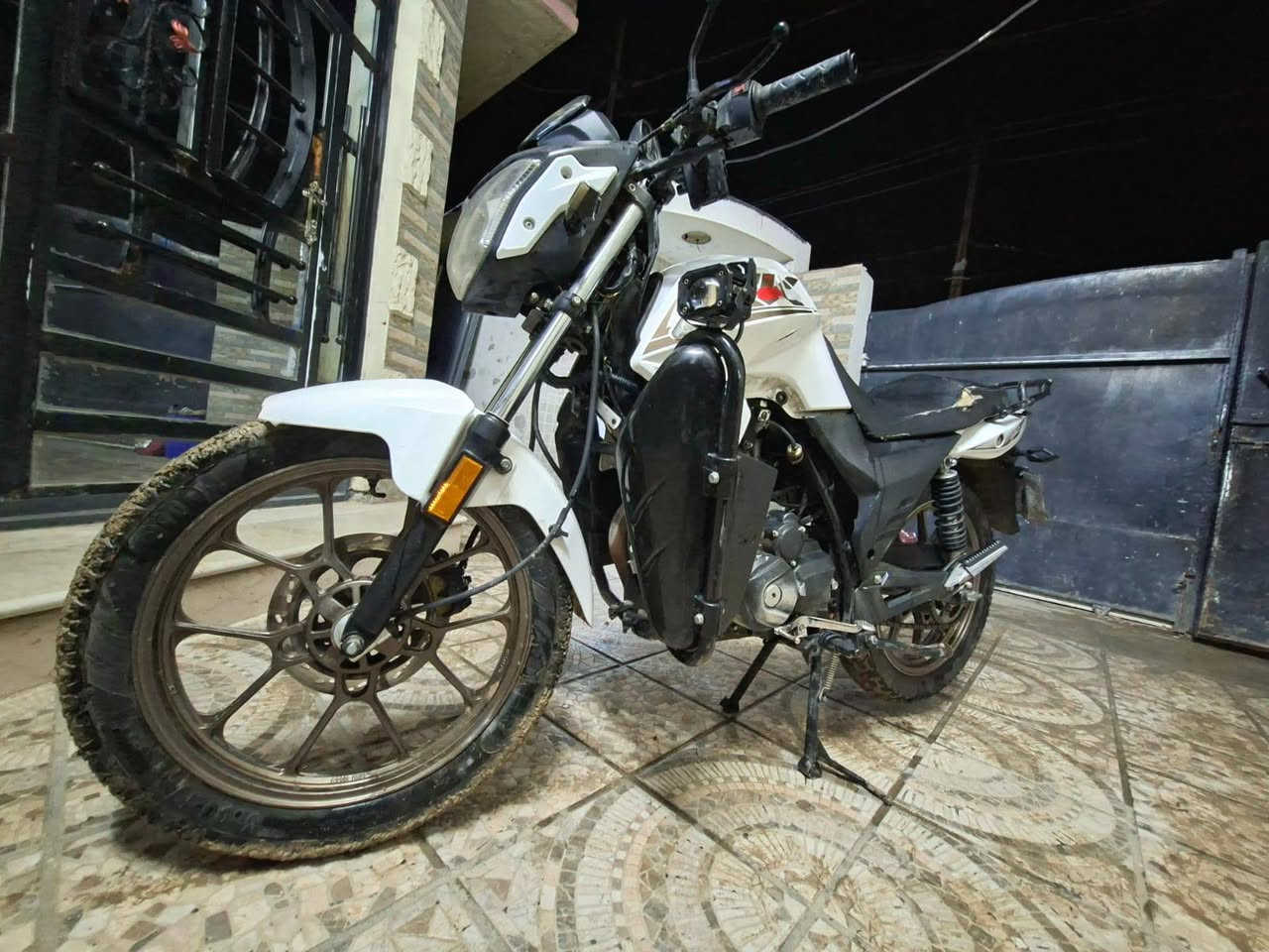 السلام عليكم دراجه ار كي دراجه موديل 2022 ماكينتها مره واحده مفتوحه دراجه خير من الله تحويل ثاني يوم السعر مليون نص وبيها مجال بسيط مكاني بغداد اليرموك  ***********
