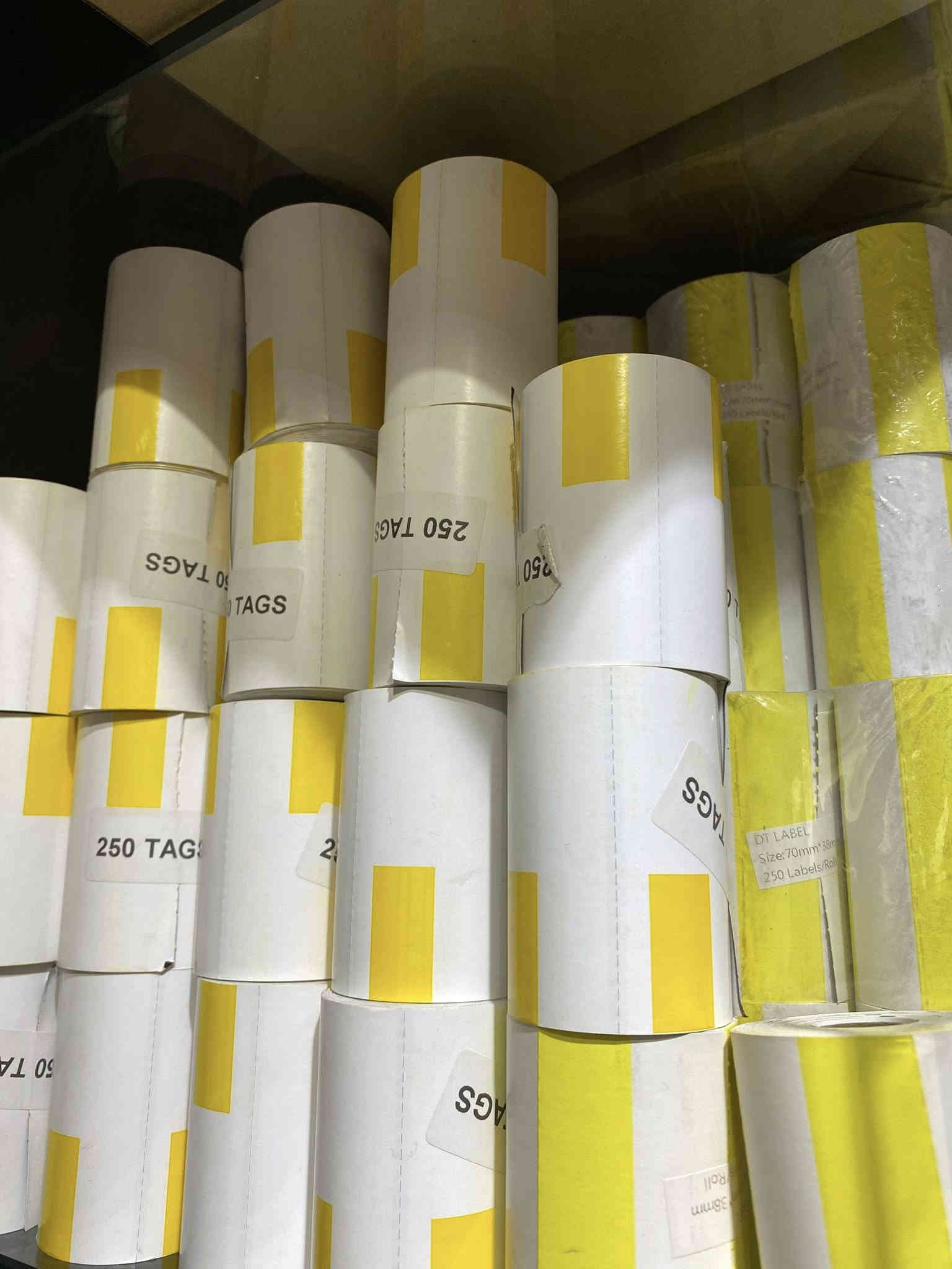 السلام عليكم متوفر كاشيرات مع برامج مطاعم وكوفيات وايضأ طابعات حراريه لجميع القياسات اسعار جمله ومفرد 

للاستفسار ( *********** )
