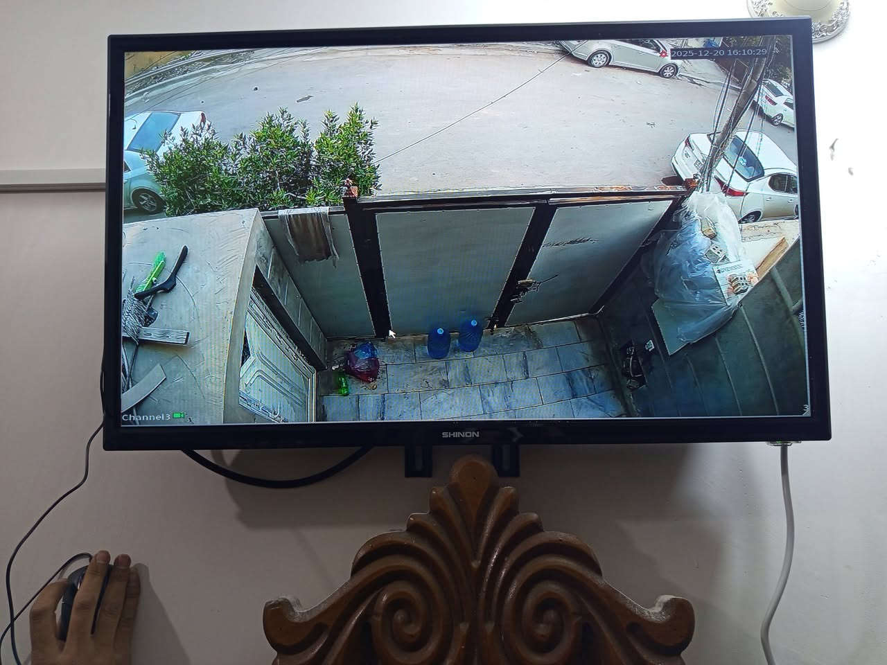 بسم الله الرحمن الرحيم
«وَقُلِ اعْمَلُوا فَسَيَرَى اللَّهُ عَمَلَكُمْ وَرَسُولُهُ وَالْمُؤْمِنُونَ 
          صدق الله العظيم

(الحمدالله تم تامين  بيت  في بغداد منطقه حي جهاد 

سستم كاميرات  من ماركه دهوا  الاصلي دقه 2 ميكا  فول كلر صور وصوت 

الموصفات :
 ✅كامرات  عدد 4 دقه  دقه 2 ميكا بكسل  حقيقي  ملون ليلي نهاري  دبل فلاش  
   من ماركه  دهوا  لاصلي وكاله ) 💯👌

✅جهاز xvrنوع  دهوا   الاصلي  دقه 2 ميكا  العربي الحديث 

✅ اسلاك طول 18 متر عدد 4 نحاس الاصلي مزدوح 

✅هارد 500 كيكا  البنفسجي الاصلي  

✅بوكسات كاميرات عدد 4

✅كيبل HD دقه 4K
 
✅ماوس لاسلكي 

▪️مع ضمان  2 سنه   حقيقي صيانه وستبدال   في جميع ملحقات 

 ▪️نصب حترافي👌 و دقه في العمل 💯💯 

❗️❗️ملاحضه  اماكن الكامرات حسب طلب زبون❗️❗️
 
*********** مهندس يوسف 

🔴ومتوفر جميع انوع كامرات الاصلي وكاله 
بيع ونصب وصيانه جميع انوع كامرات 

🔴والعمل في جميع مناطق بغداد كرخ ورصافه 

ويوجد ايضآ توصيل في بغداد وجميع محافظات 

🔴ومتوفر كشف مجاني للموقع  

#كامرات 

للستفسار ***********وتساب 
#دهوا
#اسوار
#شاهين 
#هيكفجن
