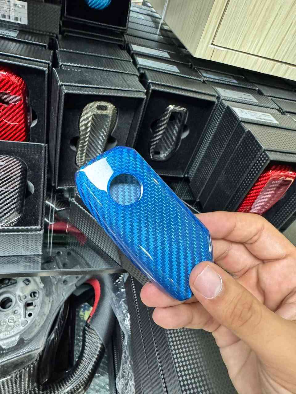 كفر بصمه كاربون حقيقي dry carbon
متوفر عشر قطع حجز فقط 

متوفر اربع الوان: ازرك- احمر- اسود- رصاصي

متوفر لكل انواع مفاتيح BMW


**إذا كنت صاحب هذا الإعلان وتريد حذفه لأي سبب، رجاءا أرسل رسالة إلى الدعم الفني**