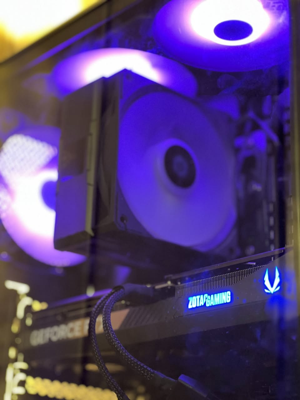 GPU: Zotac GeForce RTX 5070 12gb 3 fan
CPU: Ryzen 5 5600X (6 Cores 12 Threads)
MB: Asus TUF b450m pro II 4 slot
RAM: 16gb (2x8) 3200mhz
STORAGE: 512gb m.2 NVMe
CASE: Gamemax Forge AB 6 fan السليمانية, العراق


**إذا كنت صاحب هذا الإعلان وتريد حذفه لأي سبب، رجاءا أرسل رسالة إلى الدعم الفني**