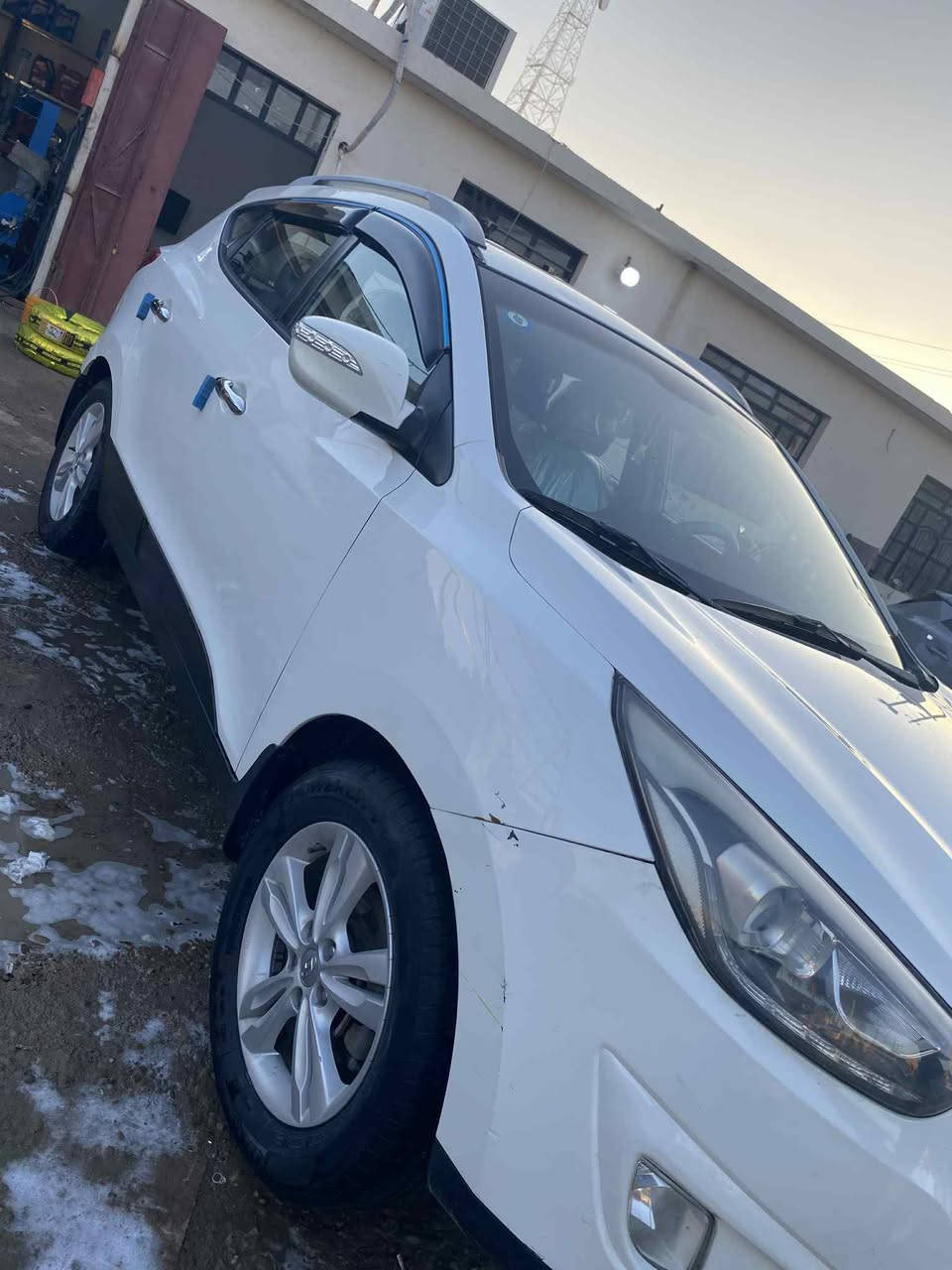 سلام عليكم توسان 2012شكل 15 صدر امامي خلفي مبدل بجيس تبريد تدفئة تخم تاير شاشه كامره اشاير بل مري دوشمة كشنات كاعية جنطة لايت زنون باتري داينمو صلنصة كله شركة  تبديل سياره متصرف ربع عليها رقم بغداد الدولي بيها ربع جاملغ وربع باب صبغ خلفي استفسار اكثر وشراي اتصل *********** /***********
