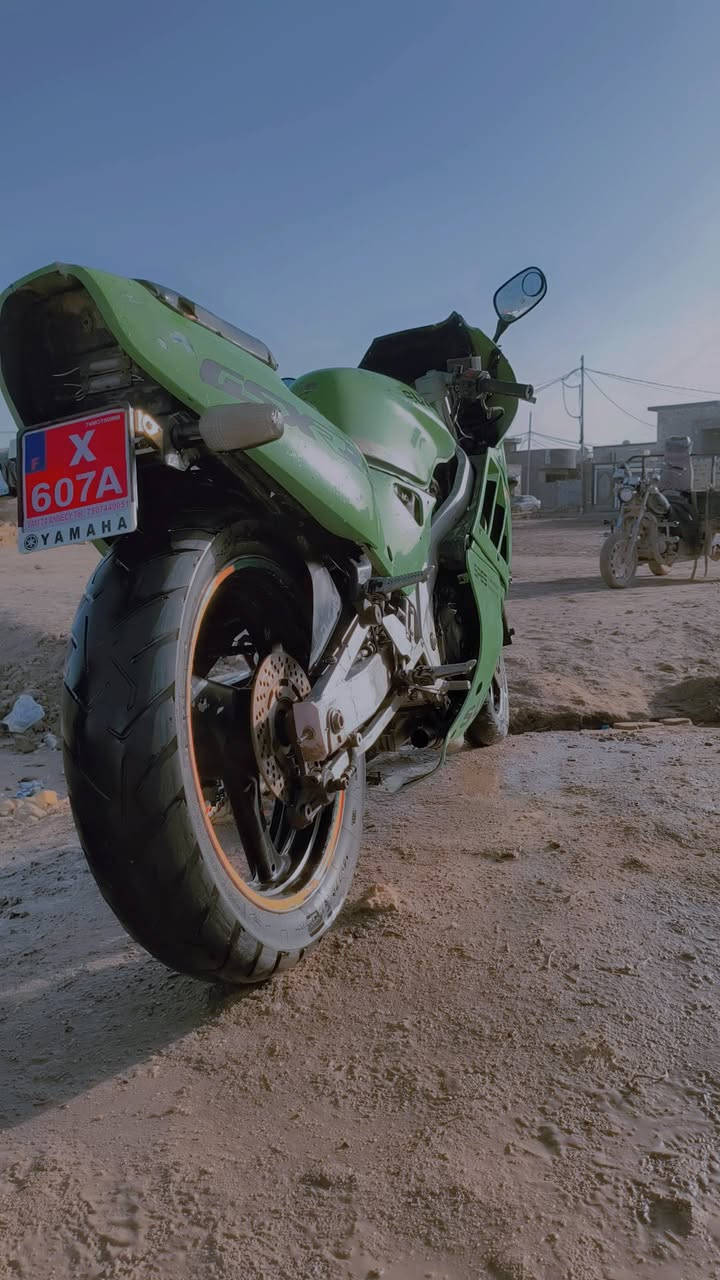 السلام عليكم دراجه جكسرموديل 2000
دراجه حلوه مرتبه بس بيهه نواقص بصيطه تلحيضات بكفر وتنضيف كابريته نقص بطيخه مال لكزوز فقط امه علا مكينه مرتبه مكينه 250سيسي سعر بلاش والله 850بيهه مجال لشراي ***********
