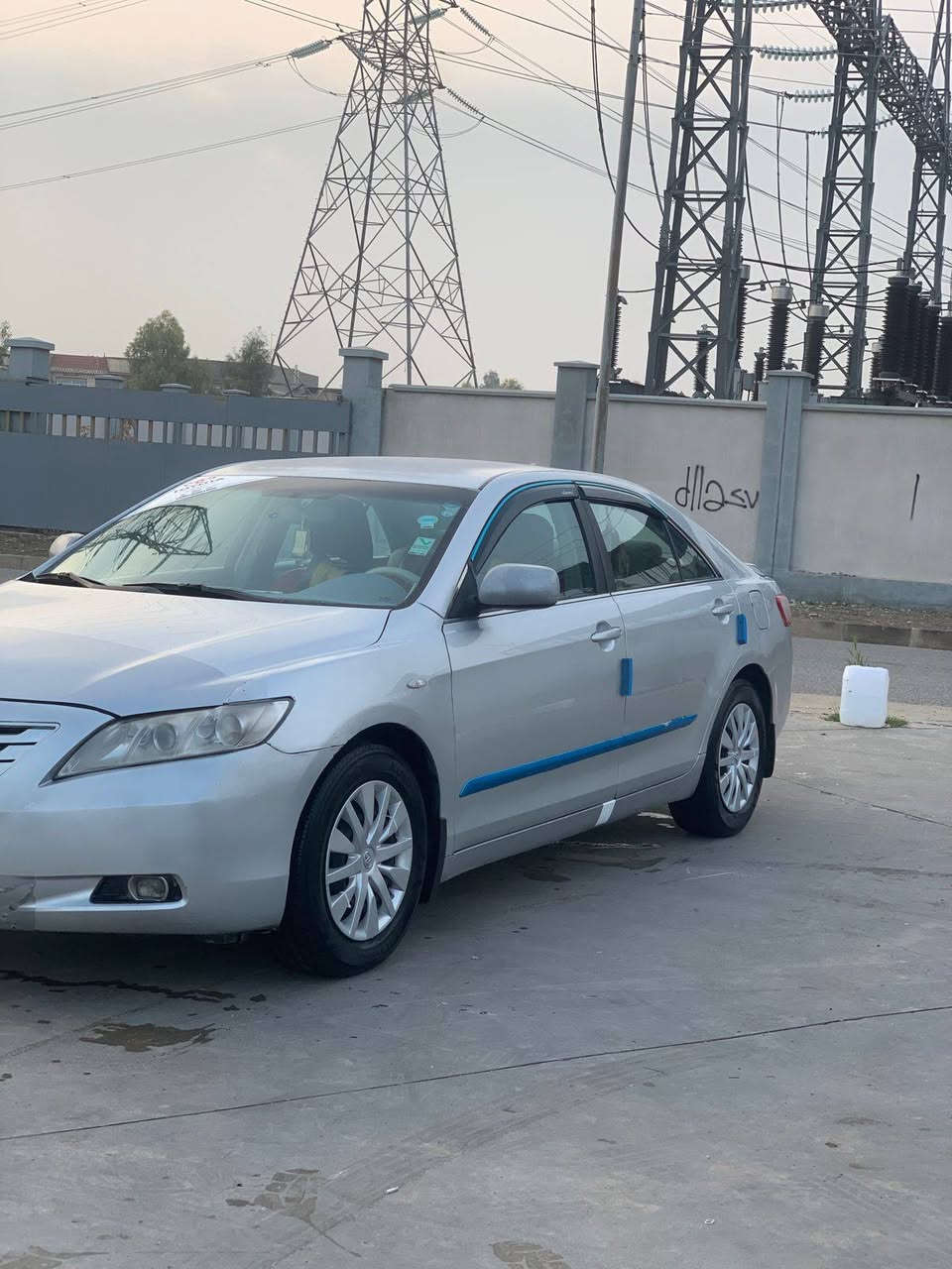 كامري 2008 للبيع سياره بيه بس بنيد مدل بلادي ولباقي مكفول بيه بارد صدر امامي خلفي طخم داير طخم وياله راديتر جديد دوشمه جديده الف ما تصرف عليه سعر 110 وبيه مجال سكن ناحيت لعبيدي ***********
