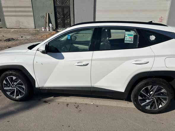 🚗 هيونداي توسان 2024 – وارد خليجي
✨ مكفولة من الضربة والصبغ 100%

المواصفات:
• محرك 2000 دوش اقتصادي وقوي
• ماشية فقط 29,000 كم
• لون أبيض لؤلؤي
• بصمه تشغيل/ ترحيب بل مري / مري شفط / شاشة كبيرة / كاميرا / حساسات / داخل بيجي 
• تبريد ممتاز – صيانة منتظمة
• المطلوب: (215) وبي مجال بسيط للشراي
العنوان بغداد الدوره 📍

ملاحظات:
✔ السيارة خالية من أي عيب
✔ الاستمارة والفحص جاهز
✔ جاهزة للنقل فوراً

📞 للاستفسار : ***********
