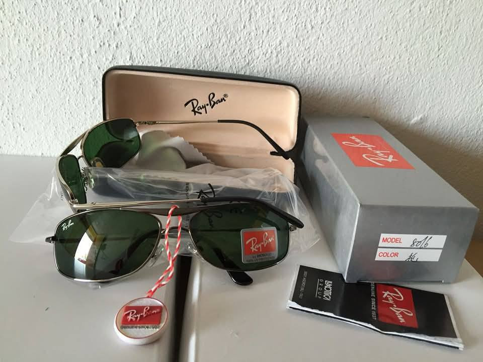 نظارات شمسية رجالية من راي بان نوعية اصلية 
المميزات
1. عدسة زجاجية محفور عليها رمز RB.
2. عازلة للأشعة تحت الحمراء وفوق البنفسجية.
3. حماية العدسة UV 400، طبية ولا تضر بالعين.
4. جودة الصناعة ودقة التصميم.
5. أشكال جديدة بألوان جذابة.
6. تأتي مع كل نظارة كامل الإكسسوارات (العلبة الحافظة + منديل الماركة).

للحجز
مراسلة الصفحة أو الاتصال على:
 واتساب ***********

العنوان
معرض الراوي للتبضع، الفلوجة حي الجمهورية تقاطع العيادة الشعبية مقابل مدرسة الجمهورية الابتدائية.

خدمة التوصيل
- داخل الفلوجة: ألفين دينار.
- جميع المحافظات: 5 آلاف دينار.

