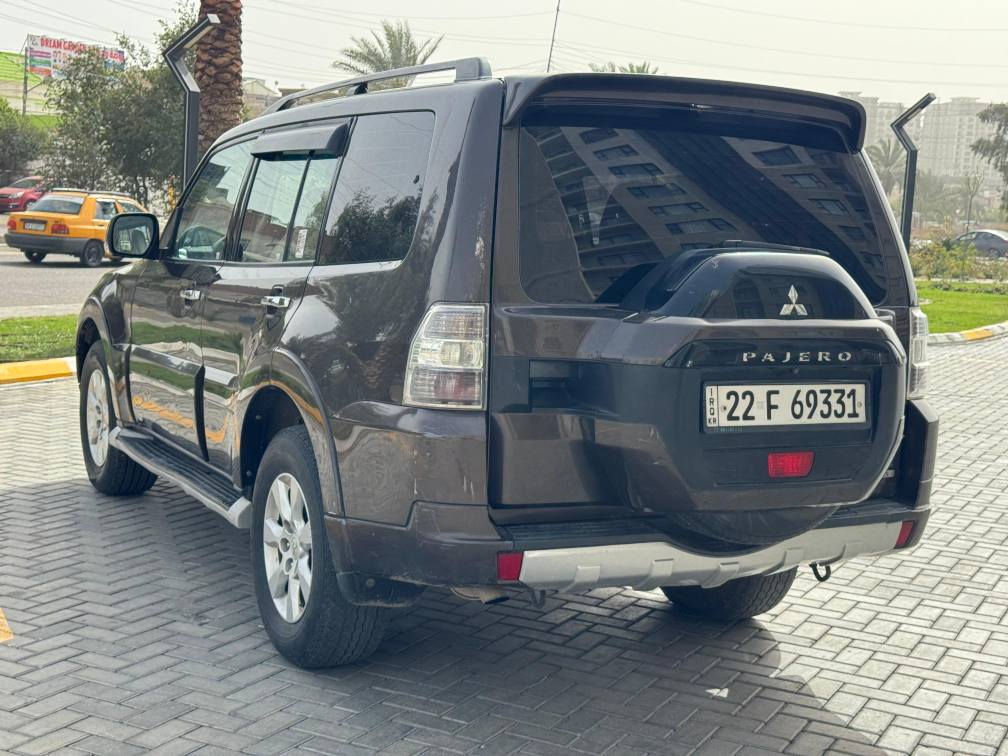 السلام عليكم 
متسوبيشي باجيرو
موديل 2018
سياره جاهزه بدون نقص محرك 3300 
مواصفات 
سلايت 
شاشه 
كأمره 
تحكم ستيرن 
مكانها بغداد حي الجهاد 
السعر 160 
رقمي *********** بغداد, العراق

