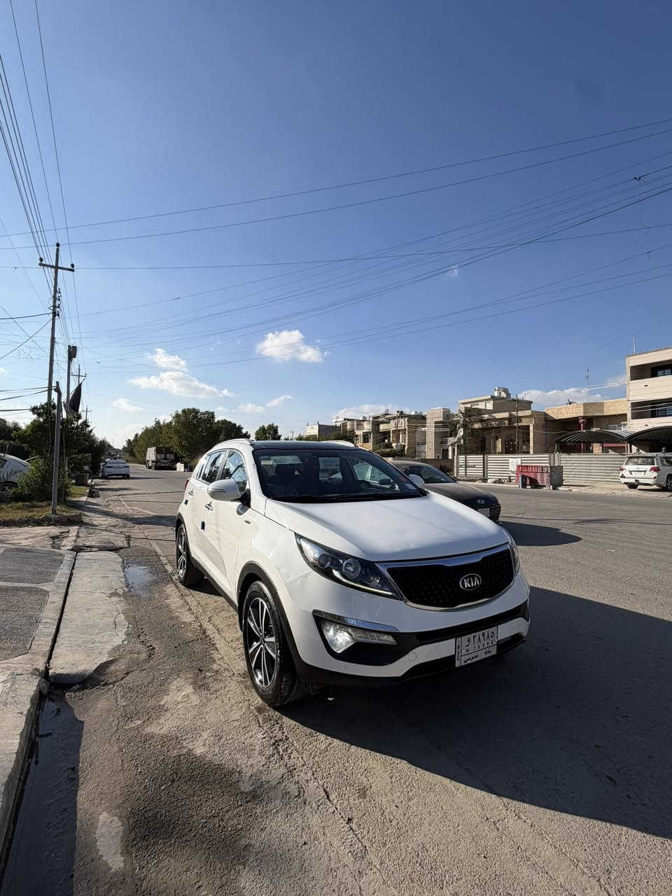 للبيع كيا سبورتج  موديل 2016 خليجي
بنراما. تحكمات فول 

مكينه 2400 

فور ويل 

كير مكينه كفاله 

بيه صبغ باب السايق. وكم وصعه صغار مال شارع وسنونار واضح بصور

سياره بيه رصعات باب السايق الي مصبوغ. ورصعه بتكمله صغيره ولباقي كدام لعين 

كلش جديده وحلوه  عند شخص واحد من 2017 لهسه

رقم  بغداد. 

السعر162    بيه مجال بسيط

 بمكاني بغداد حي جهاد 

***********

