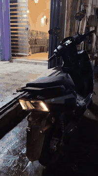 السلام عليكم سكنس شحن للبيع
الدراجه حلوه ومافديوم موكفتني مبدل بيها بطاريات ثنين والماشه معووجه ولكفرات كم واحد مشخط مثل ما موضح بلصوره ولستاند الخلفي مكسور مال توديك واجيبك دراجه حلوه سعر 350وبيها مجال حك الجيه مكاني الكراده داخل  ***********متواجد واتساب
