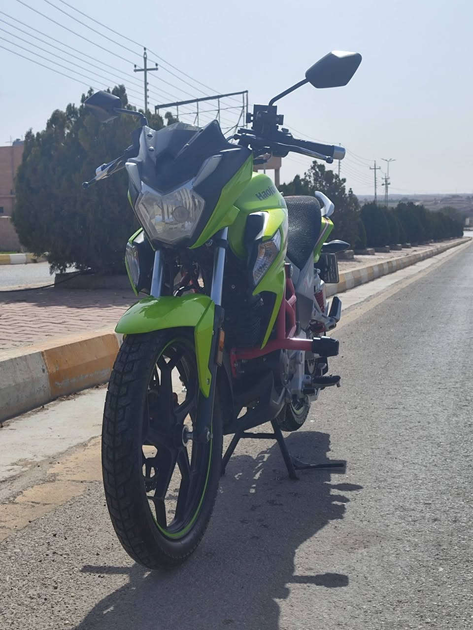 سلام عليكم 
هوجي دي اف للبيع 
موديل 23
مسجل اجنبي لوحات وسنويه 
بعده جديد ع وضع لبلاد مابي اي نقص 
تاير لامامي بلادي والخلفي ماصار فتره من مبدل 
السعر 20ونص 
عنوان رأوه 
الاستفسار ***********
