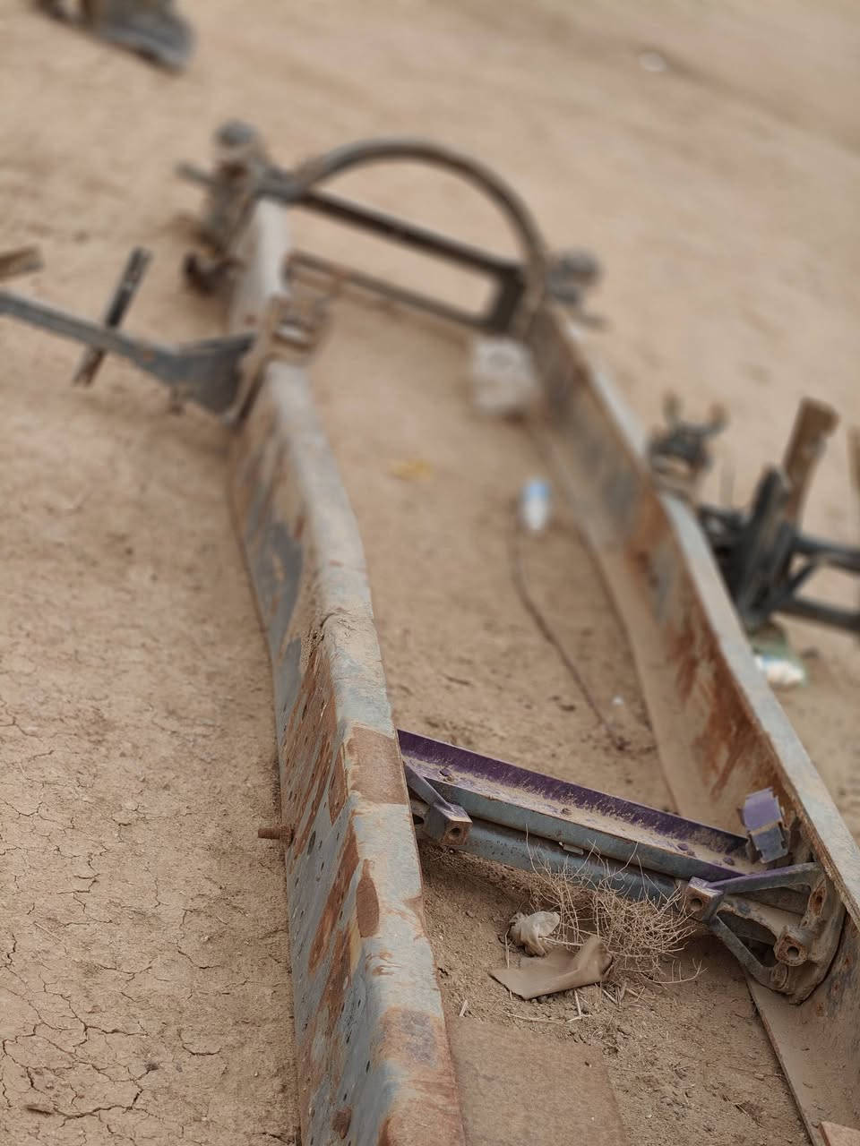 شاصي سياره داف
في كيلو 18 الرمادي
للبيع سعر خاص ***********
